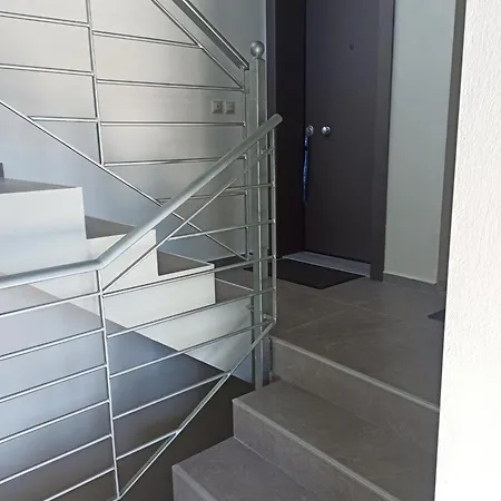 Roumvini'S Apartment Ioannina Exterior photo
