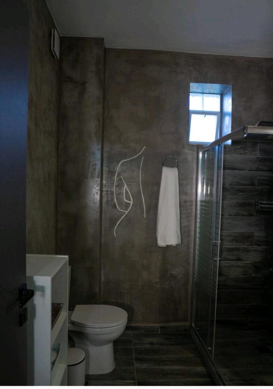 Roumvini's Apartment