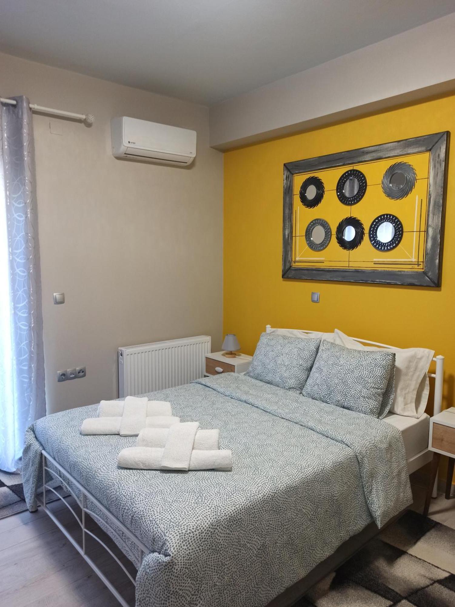 Roumvini's Apartment *