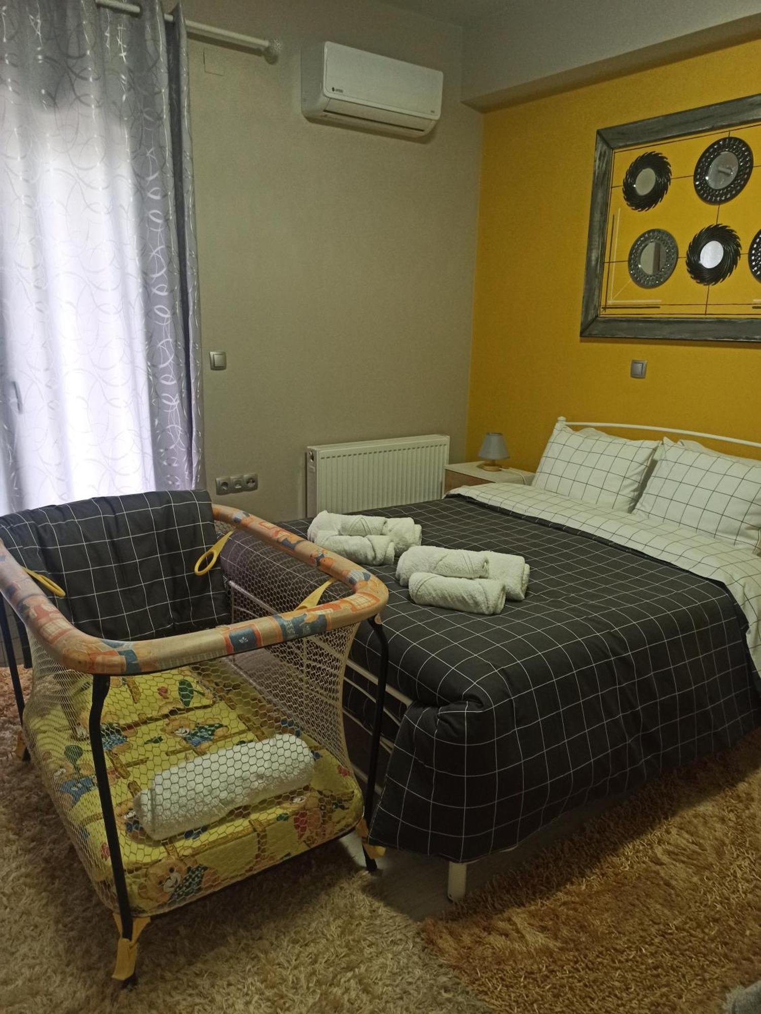 Roumvini's Apartment *